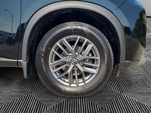 Used 2023 Nissan Rogue S AWD/4WD image 16