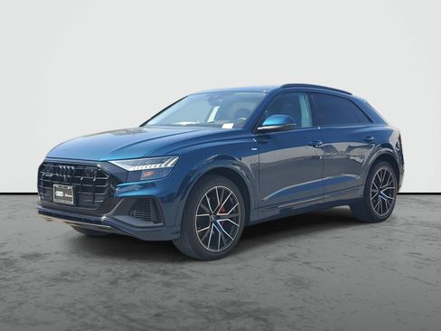 Used 2022 Audi Q8 Prestige AWD/4WD image 2