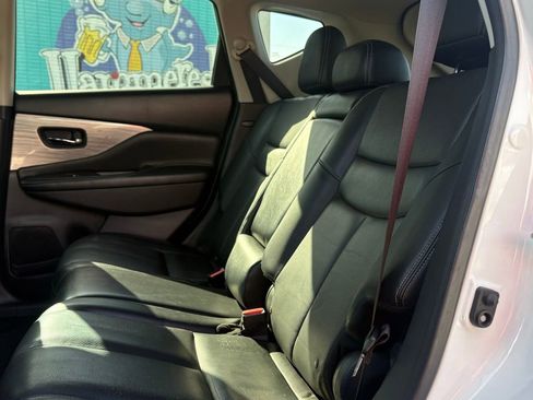 Used 2017 Nissan Murano Platinum w/ Platinum Technology Package FWD image 11