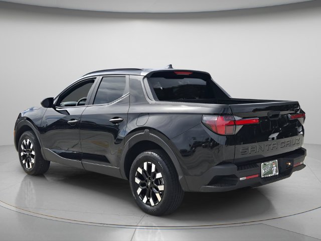 Used 2025 Hyundai Santa Cruz SEL FWD image 4