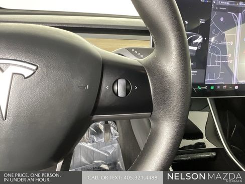 Used 2021 Tesla Model Y Long Range image 38