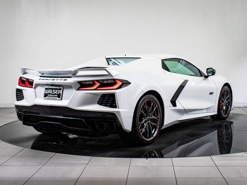 Used 2023 Chevrolet Corvette Stingray Premium Conv w/ Z51 Performance Package image 8