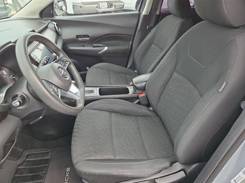Used 2021 Nissan Kicks SV FWD image 10
