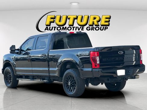 Certified 2022 Ford F250 XLT w/ Black Appearance Package AWD/4WD image 5