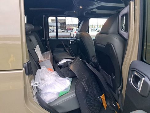 New 2026 Jeep Gladiator Mojave image 16