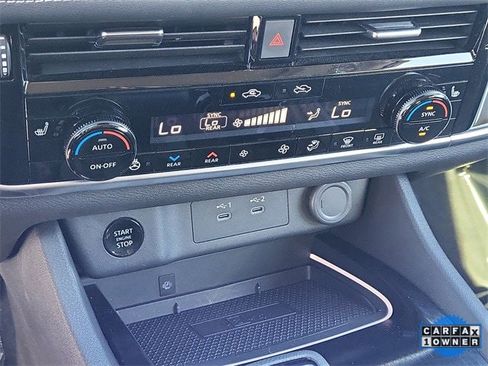 Certified 2025 Nissan Rogue SL w/ SL Premium Package image 18