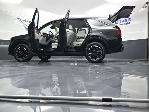 Certified 2025 Kia Sorento S AWD/4WD image 49