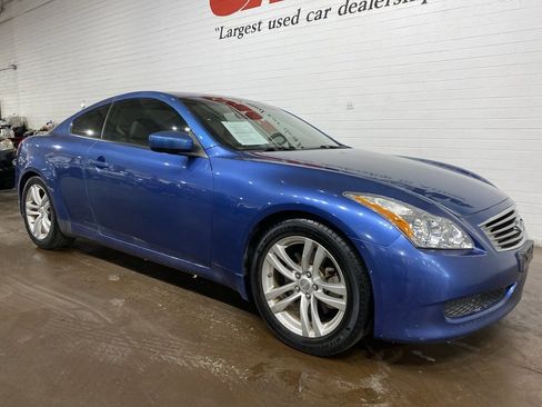 Used 2010 INFINITI G37 Journey w/ Premium Pkg image 2