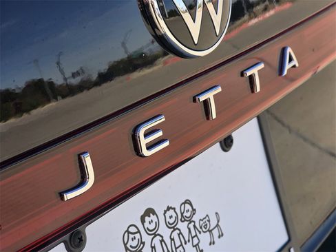 New 2026 Volkswagen Jetta SE image 7