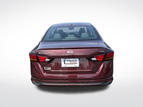 Used 2024 Nissan Altima 2.5 SV FWD image 5