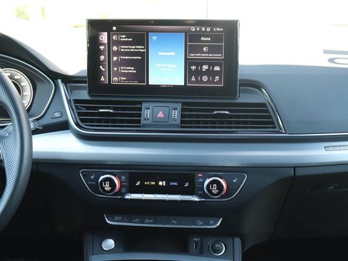 Certified 2025 Audi Q5 e Premium Plus w/ Premium Plus Package AWD/4WD image 15