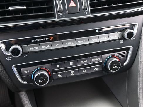 Used 2019 Kia Optima LX w/ LX Premium Package image 25