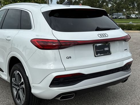 Certified 2025 Audi Q5 Premium w/ Convenience Package AWD/4WD image 10