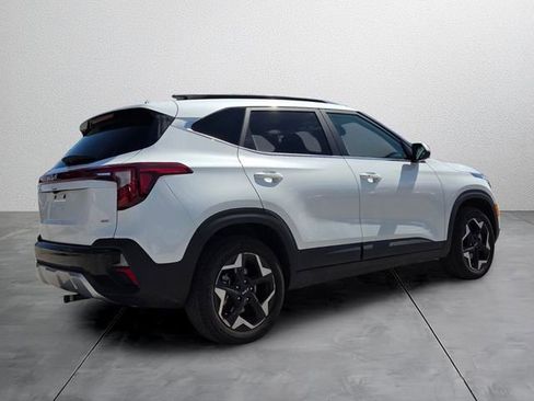 Used 2025 Kia Seltos EX AWD/4WD image 4