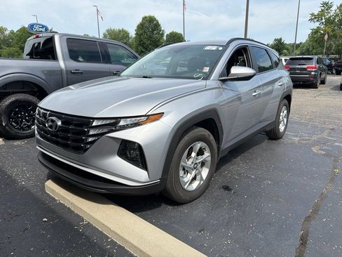 Used 2024 Hyundai Tucson SEL FWD image 2