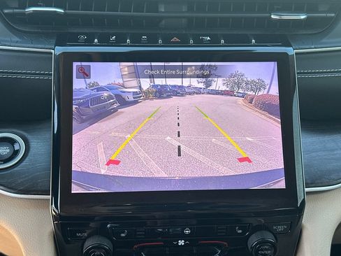 Used 2021 Jeep Grand Cherokee L Limited w/ MOPAR Finishing Package AWD/4WD image 26