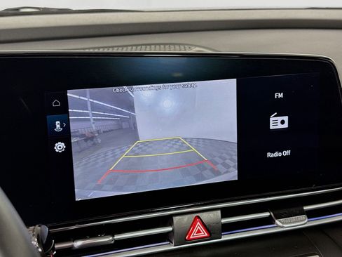 Used 2025 Hyundai Elantra SEL FWD image 15