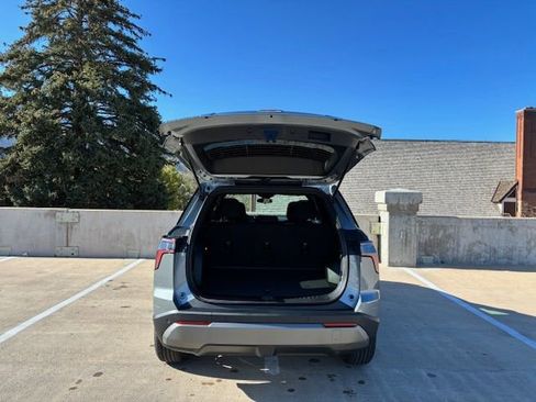New 2026 Chevrolet Equinox LT AWD/4WD image 8