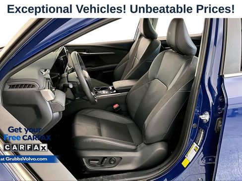 Used 2025 Toyota Camry XLE w/ Premium Plus Package FWD image 31