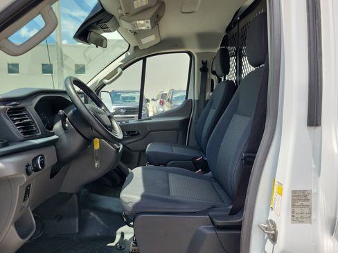 Used 2024 Ford Transit 250 Low Roof w/ Exterior Upgrade Package RWD image 11