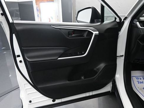 Used 2024 Toyota RAV4 LE image 10