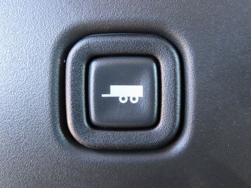 New 2025 Chevrolet Express 2500 Work Van w/ Safety Package image 13