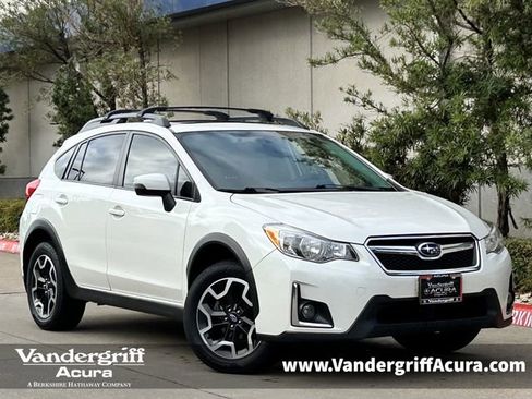 Used 2017 Subaru Crosstrek 2.0i Limited image 1