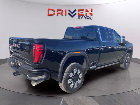 New 2026 GMC Sierra 2500 Denali w/ Denali Reserve Package image 6
