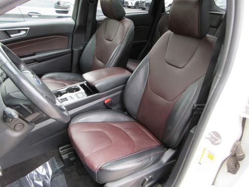 Used 2020 Ford Edge Titanium w/ Equipment Group 301A AWD/4WD image 31
