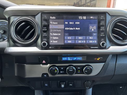 Used 2022 Toyota Tacoma SR5 image 33