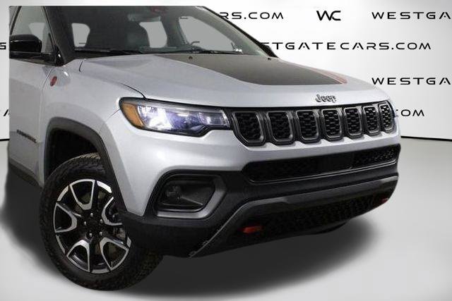 Used 2024 Jeep Compass Trailhawk AWD/4WD image 50