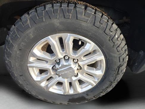 Used 2020 GMC Sierra 3500 Denali w/ Denali Ultimate Package image 9