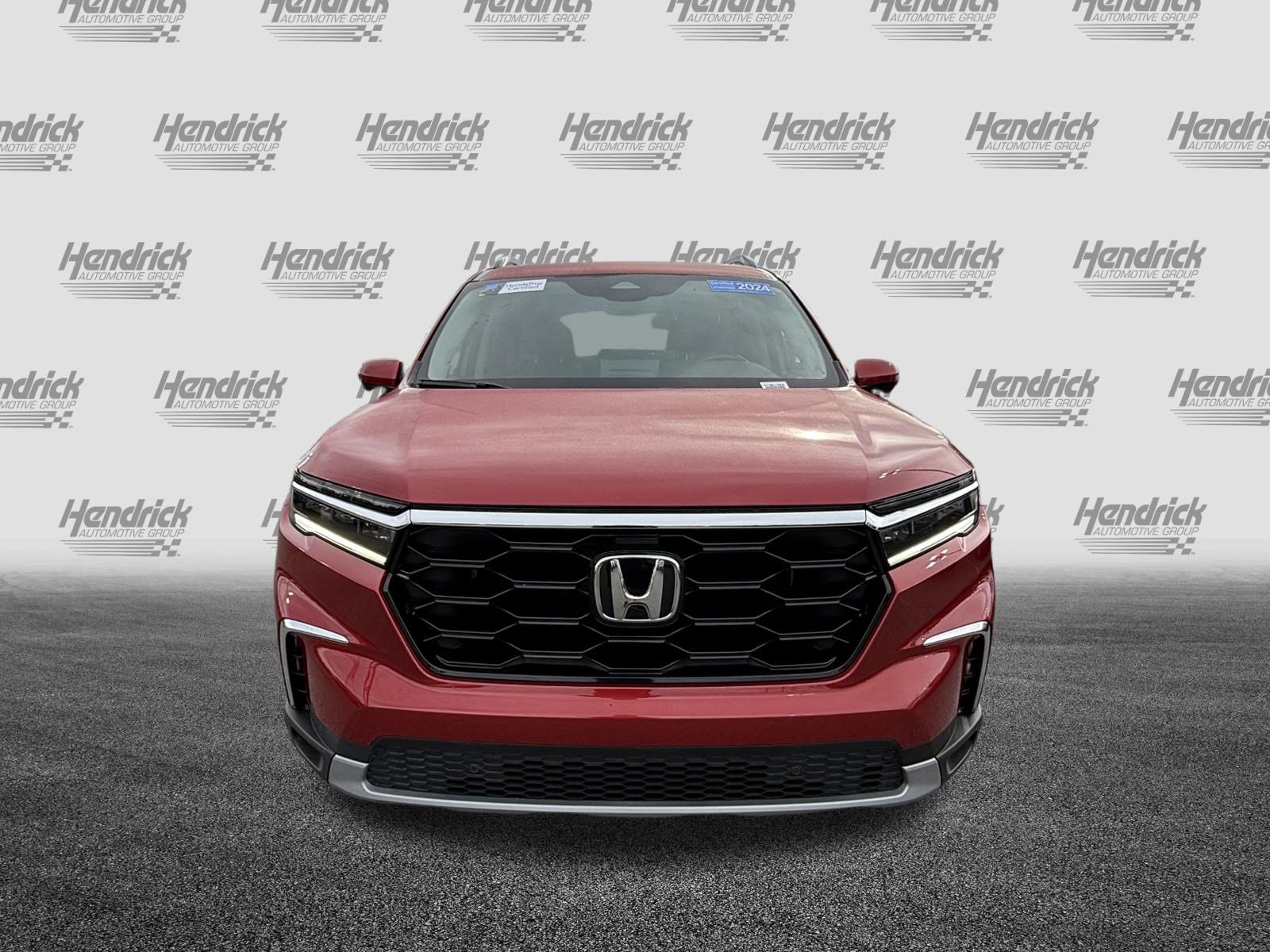 Certified 2024 Honda Pilot Touring image 3