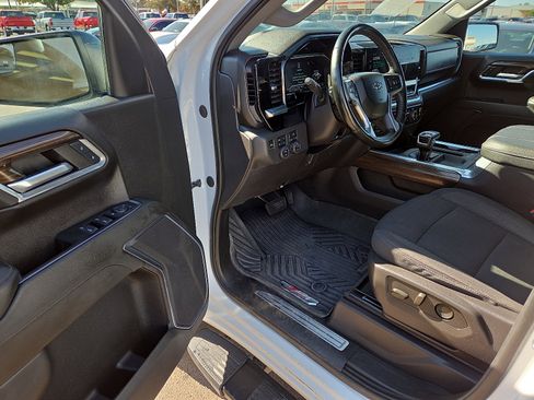 Used 2024 Chevrolet Silverado 1500 LT Trail Boss w/ Protection Package image 11