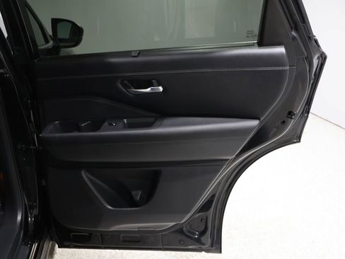 Used 2022 Nissan Pathfinder Platinum w/ Cargo Package image 20