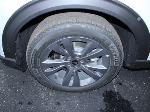 New 2026 Ford Explorer Active w/ Active Comfort Package AWD/4WD image 5