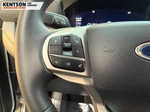 Used 2025 Ford Explorer Active image 19
