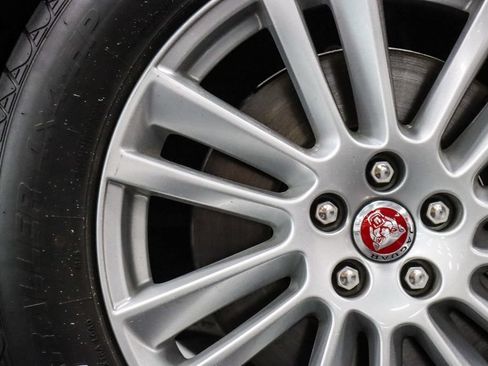 Used 2018 Jaguar F-PACE Prestige AWD/4WD image 13