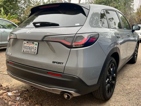 Used 2025 Honda HR-V Sport image 4