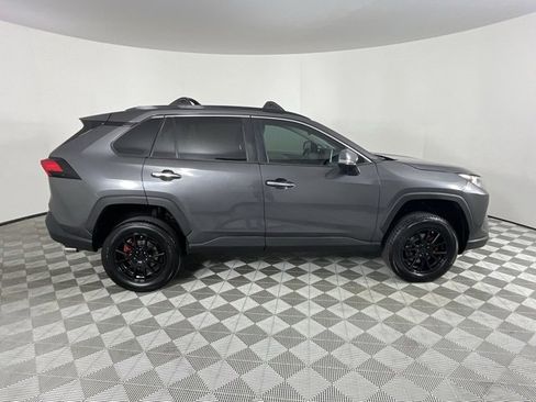 Used 2019 Toyota RAV4 Limited image 7