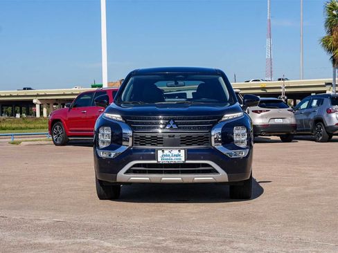 Used 2024 Mitsubishi Outlander SE image 6