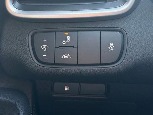 Certified 2018 Kia Sorento LX w/ LX V6 Convenience Package image 23