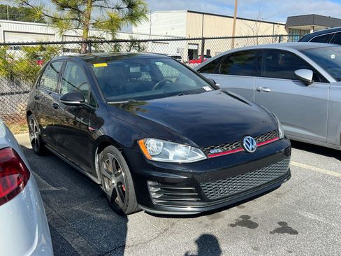 Used 2016 Volkswagen GTI SE image 3