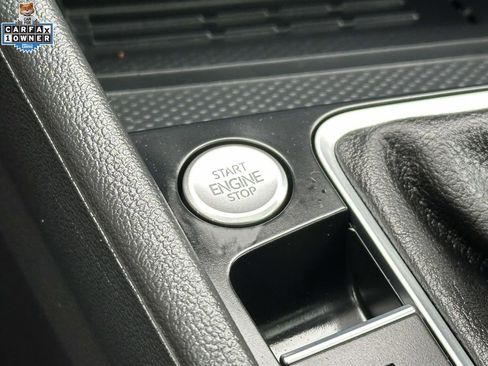 Used 2025 Volkswagen Jetta SEL FWD image 30