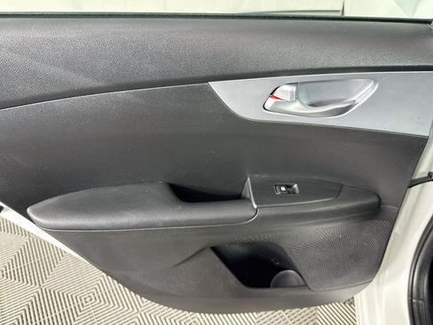 Used 2023 Kia Forte LXS FWD image 42