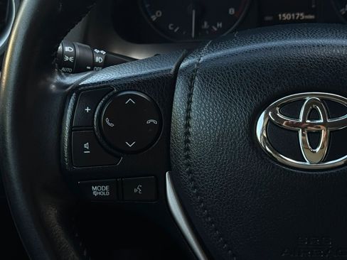 Used 2017 Toyota RAV4 XLE FWD image 32