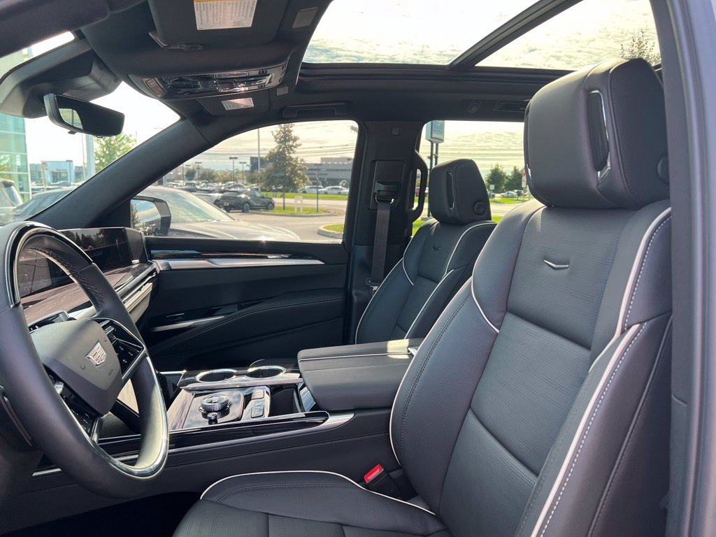 Certified 2026 Cadillac Escalade Sport w/ Touring Package AWD/4WD image 23