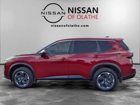 Used 2024 Nissan Rogue SV image 19