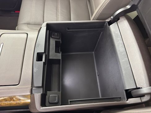 Used 2017 GMC Yukon Denali image 28