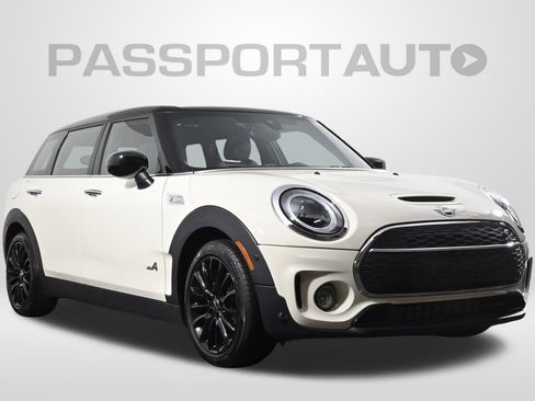 Used 2022 MINI Cooper Clubman S w/ Driver Assistance Package image 2